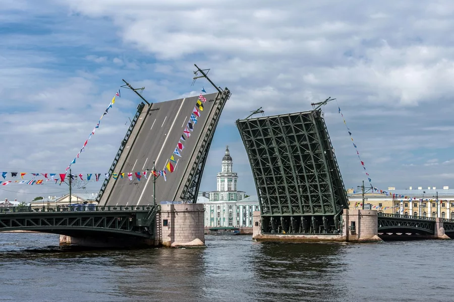 Дворцовый мост