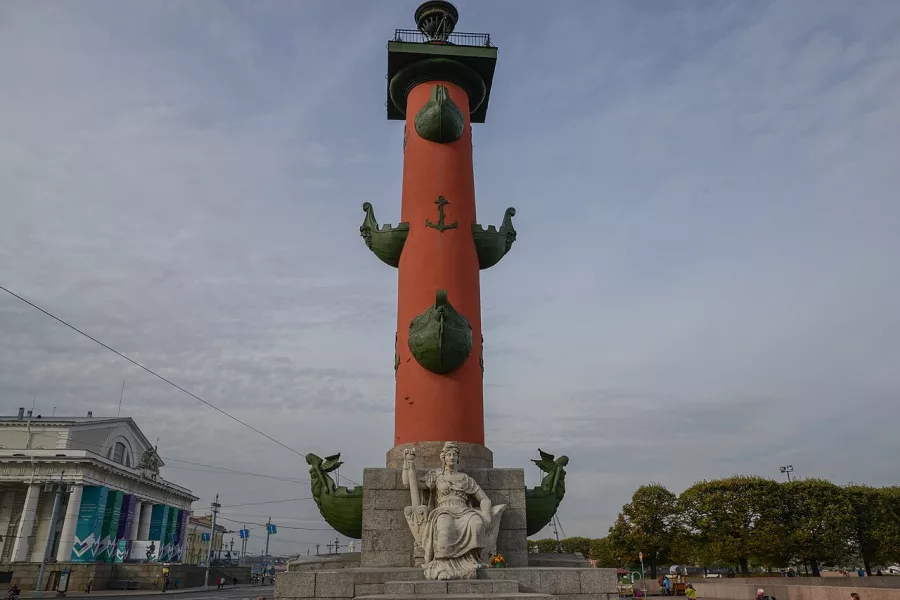 Ростральные колонны