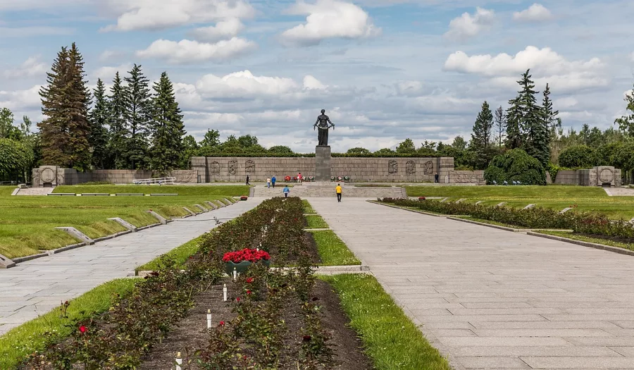 Пискаревское мемориальное кладбище